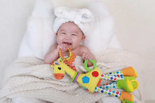 孟津宝宝头上有白色的小点 孟津宝宝头上有白色的小点